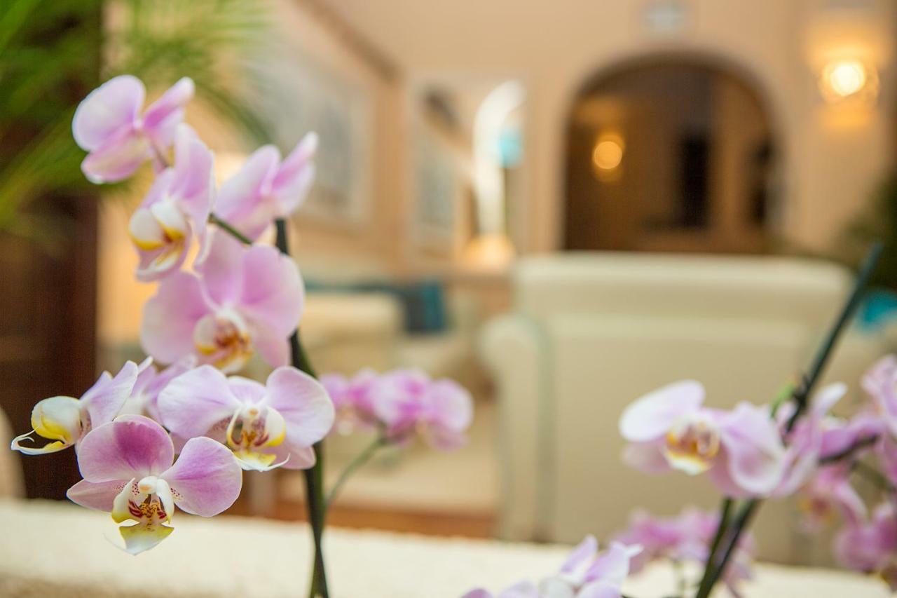 Hotel Colonna San Marco Порто Ротондо Екстериор снимка
